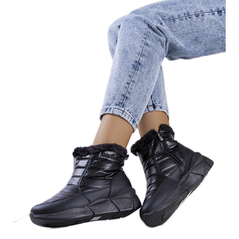 Cizme negre de zapada de la Lago negru