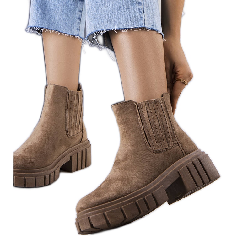 Cizme izolate maro Leiva