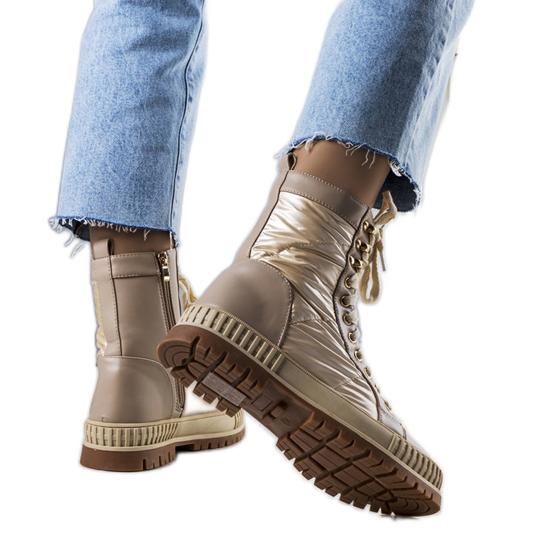 Cizme izolate bej de la Hamina