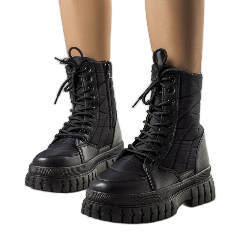 Cizme de zapada izolate negre de la Arinna negru Cizme de zapada izolate negre de la Arinna negru