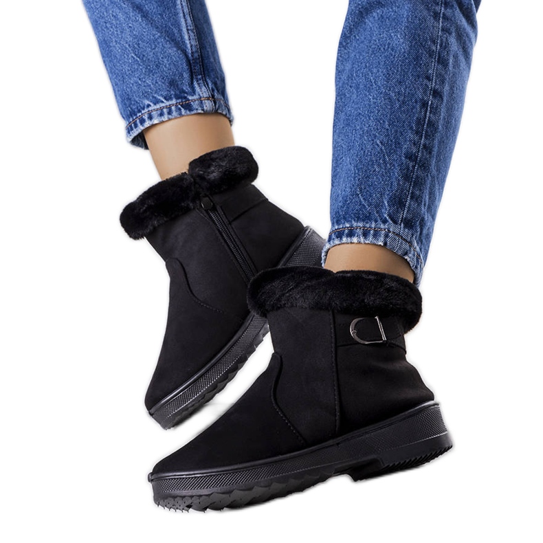 Cizme de zăpadă negre, izolate, cu blană Julius negru Cizme de zăpadă negre, izolate, cu blană Julius negru