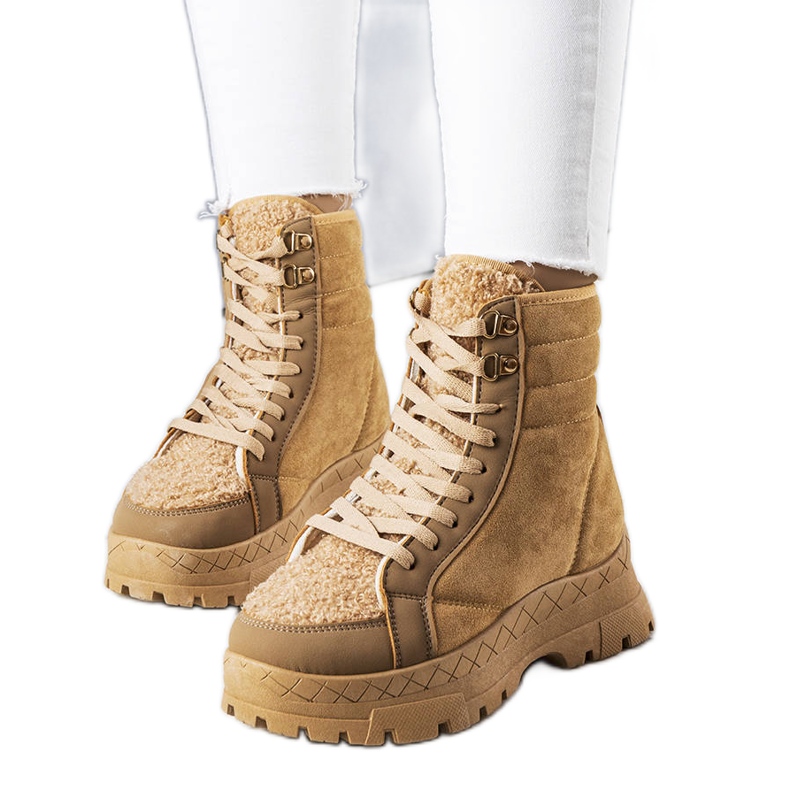 BM Cizme izolate maro de la Isaias