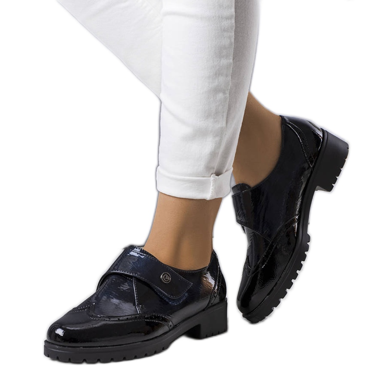 Pantofi lacuiti bleumarin de la Bateli negru