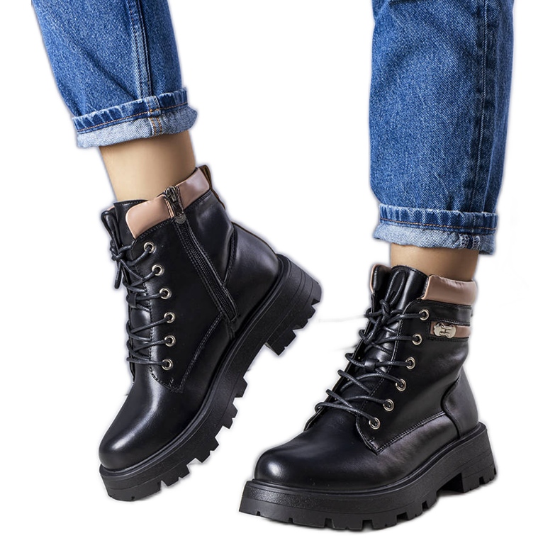 Cizme izolate negre de la Artois bej