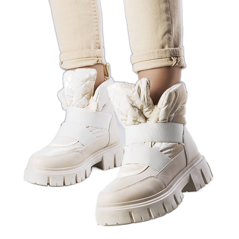 Cizme de zăpadă izolatoare bej de la Francisco Cizme de zăpadă izolatoare bej de la Francisco