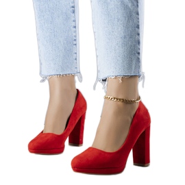 Pompe cu toc roșu de la Leonard roşu