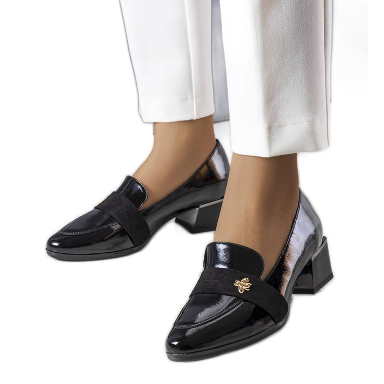 Pompi Vinceza din piele lacuita neagra negru