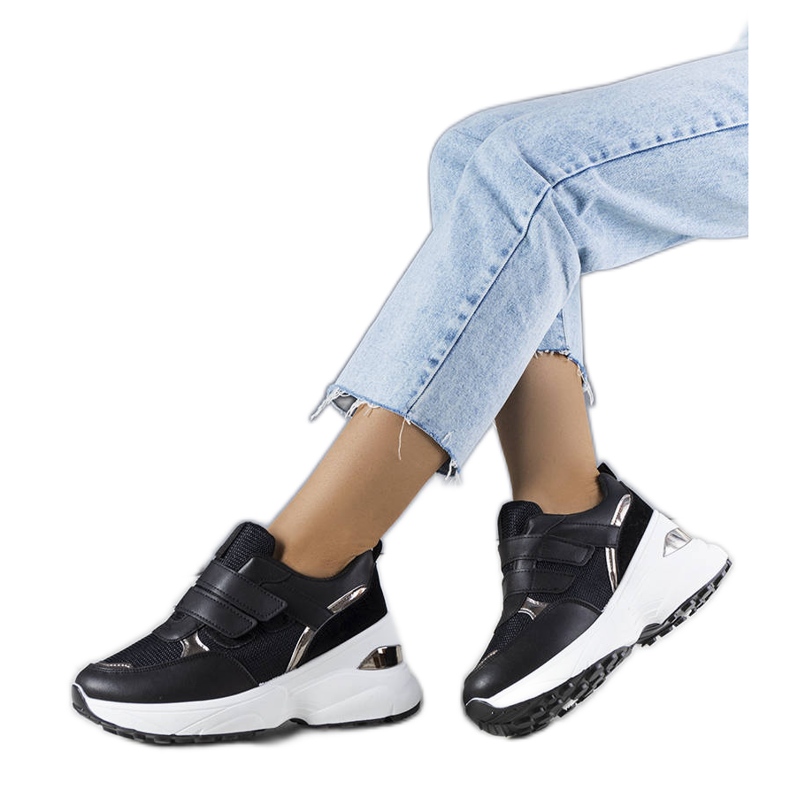 Adidași negri pe o talpă Elsie masivă negru Adidași negri pe o talpă Elsie masivă negru