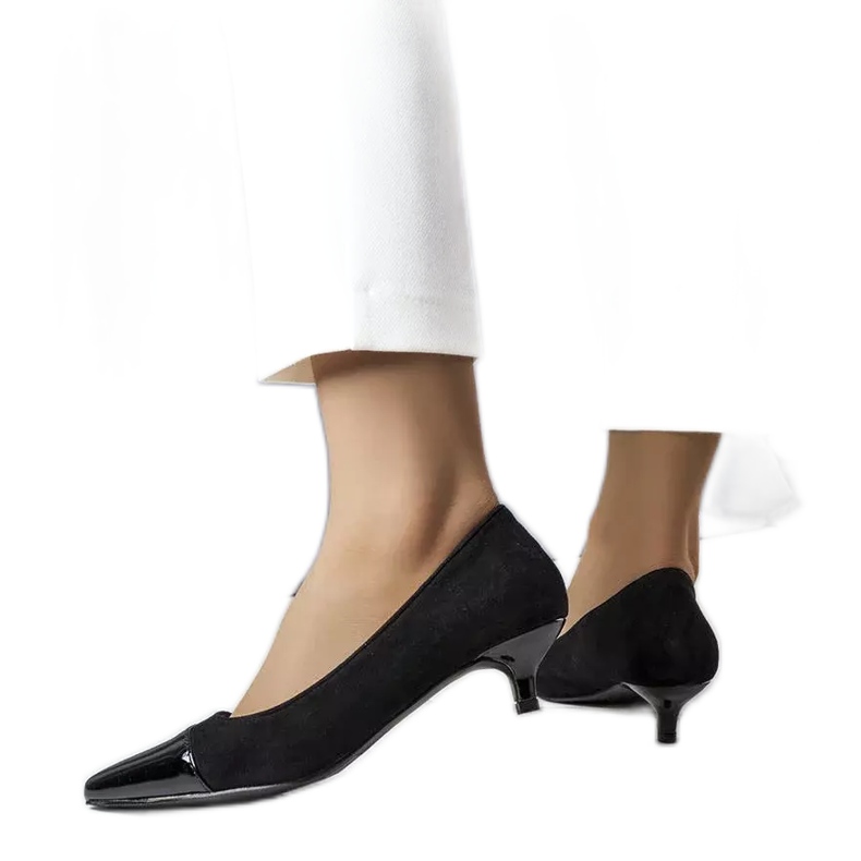 BM Pompe negre cu vârf lacuit de rață negru