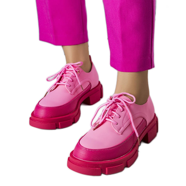 BM Pantofi roz cu talpă masivă de la Kay BM Pantofi roz cu talpă masivă de la Kay