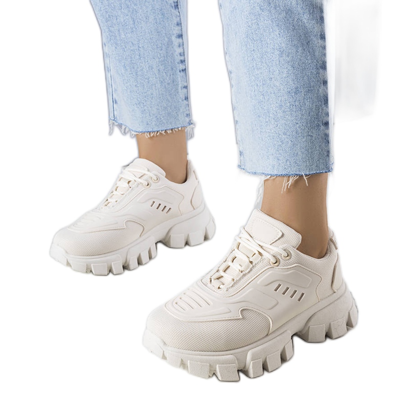 Adidași bej cu talpă masivă de la Inez Adidași bej cu talpă masivă de la Inez