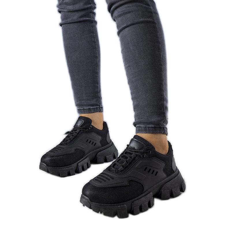 BM Tenisi negri pe o talpă masivă Inez negru BM Tenisi negri pe o talpă masivă Inez negru