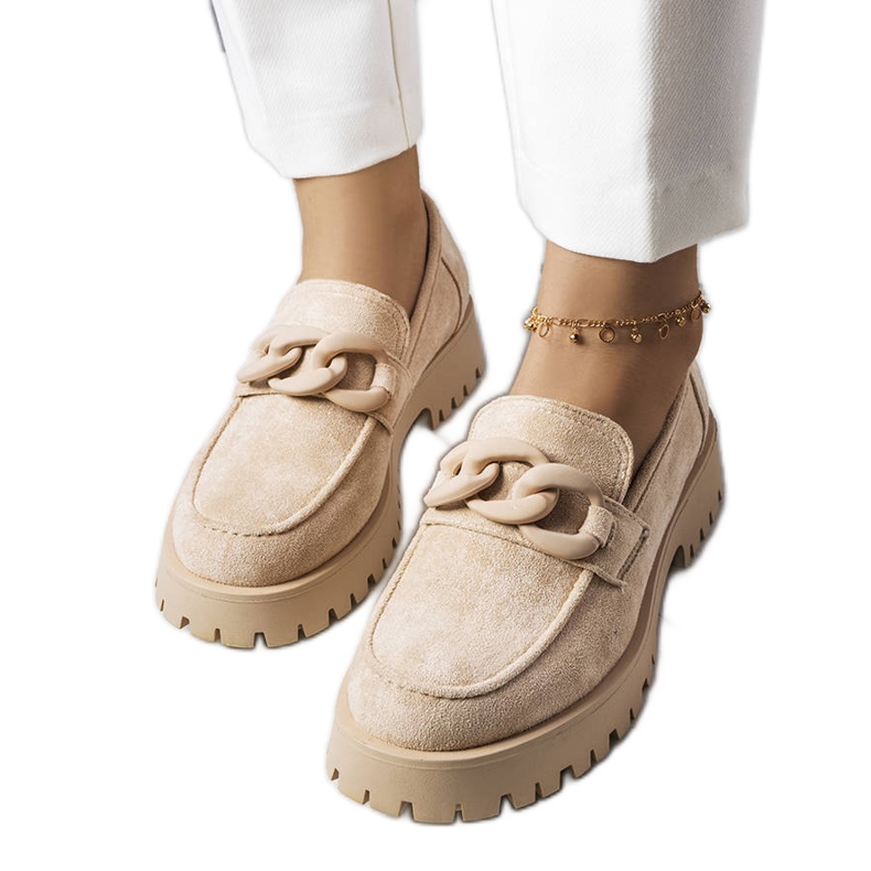 PA1 Lordi bej împodobiți cu un lanț Arpin