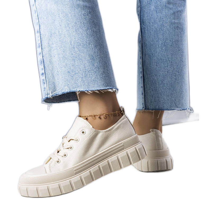 PA1 Adidași cu platformă bej de la Laverne