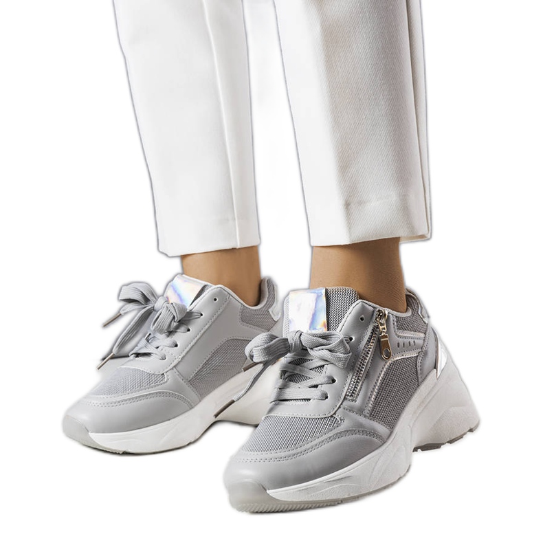 Adidași gri de la Stacey