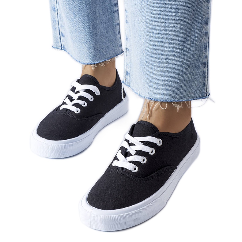 Tenisi Fantina din material negru