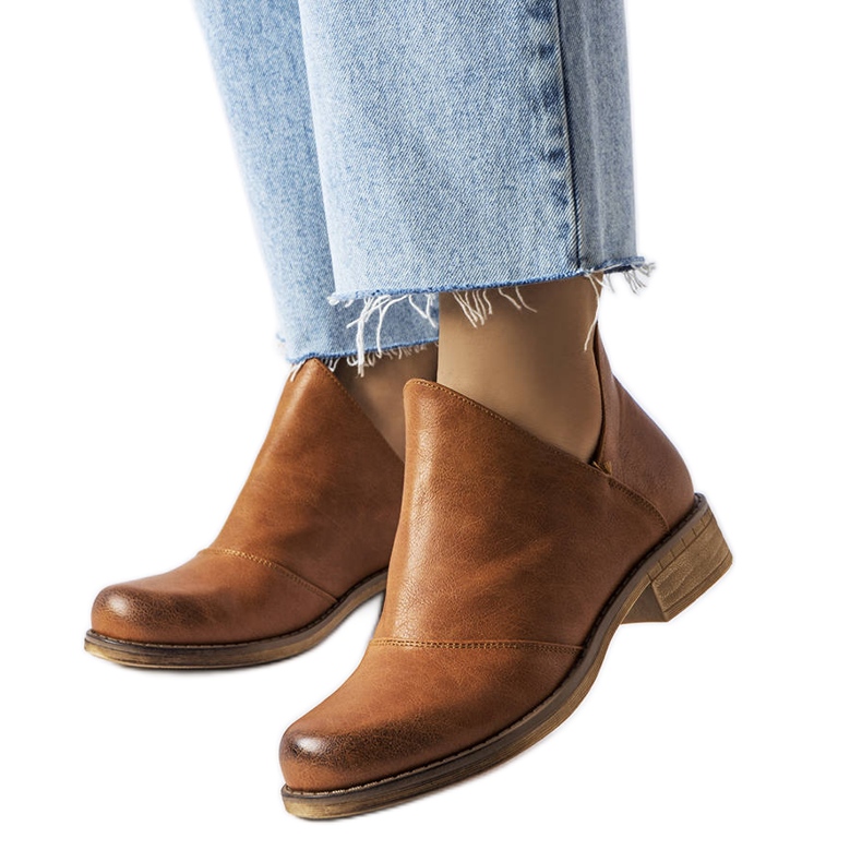 PA1 Cizme maro cu partea superioară neregulată de la Lacombe PA1 Cizme maro cu partea superioară neregulată de la Lacombe