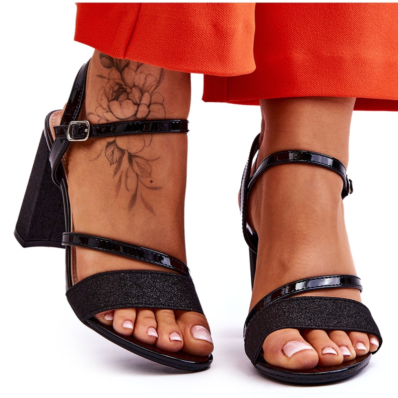 Vinceza Sandale cu toc înalt negru lucios Alicia