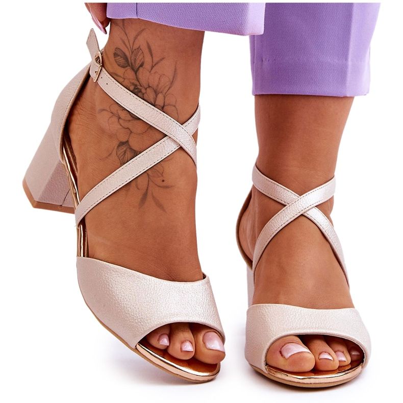 Vinceza Sandale de damă din piele cu toc mic Gold Quinn de aur