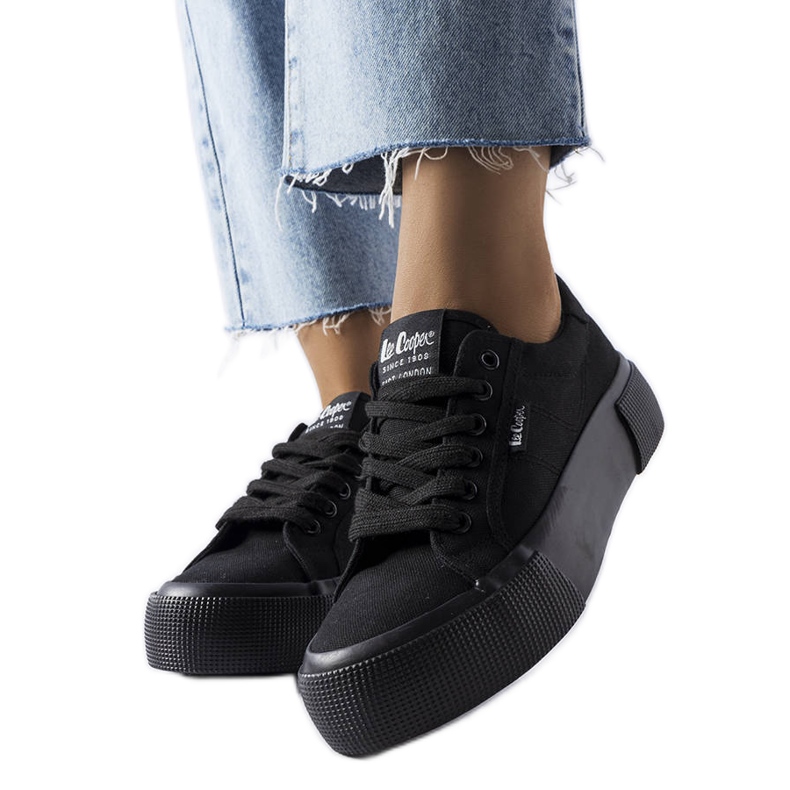 Tenisi negri Lee Cooper LCW-22-31-0885L negru