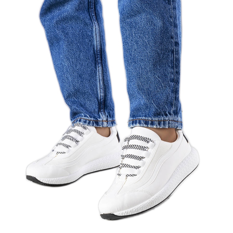 BM Tenisi albi Tracey