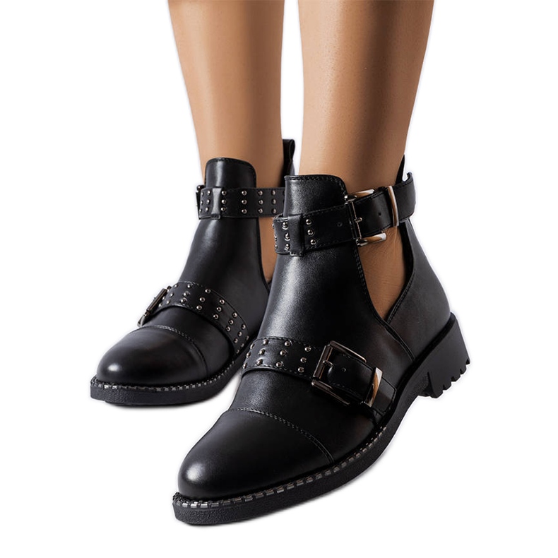 Cizme negre decupate de la Blondlot negru Cizme negre decupate de la Blondlot negru