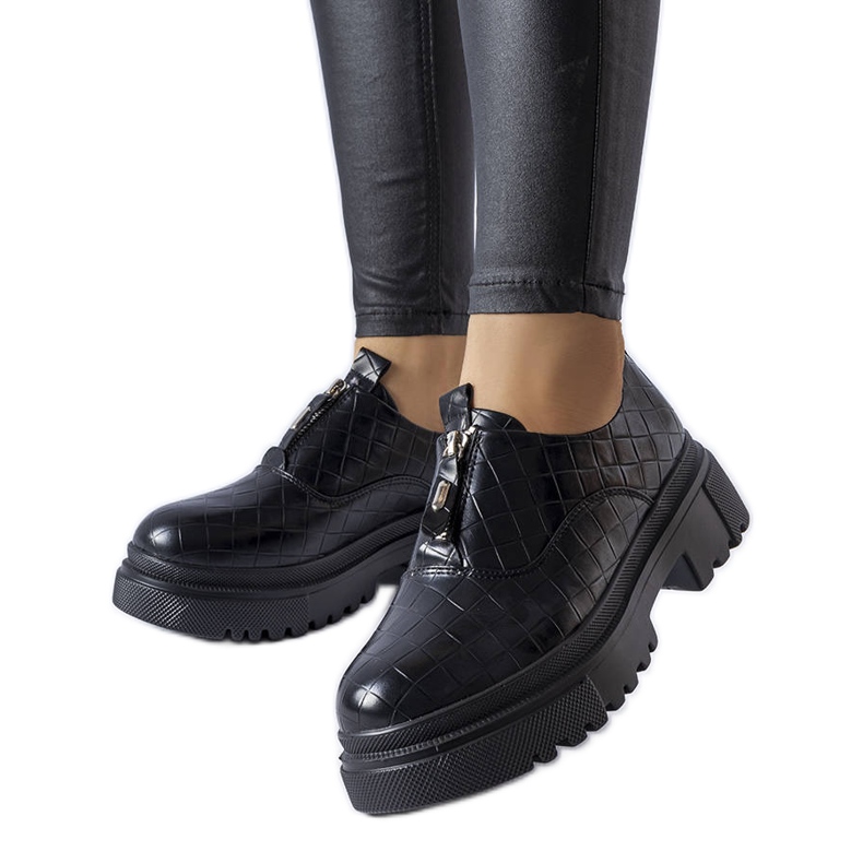 Brogues negre cu relief de la Travers negru