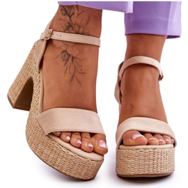 FI1 Sandale confortabile din piele intoarsa, cu toc gros, bej Elishia maro FI1 Sandale confortabile din piele intoarsa, cu toc gros, bej Elishia maro