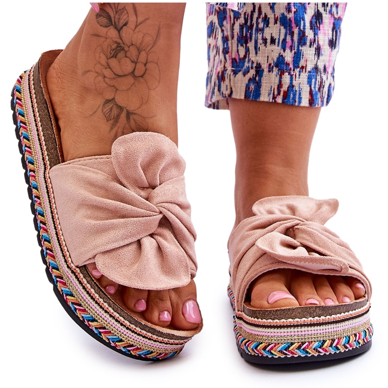 Papuci de damă pe o platformă masivă roz deschis Terisa Papuci de damă pe o platformă masivă roz deschis Terisa