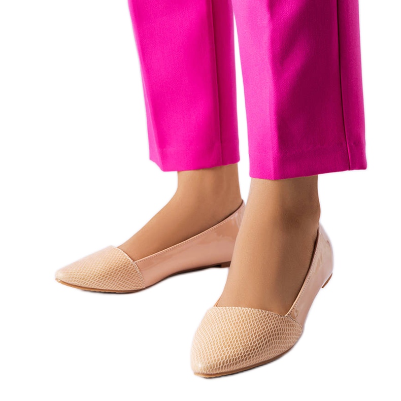 Balerini eleganti bej de la Riel