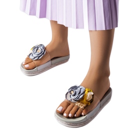 Flip-flops gri cu partea superioară transparentă de la Hétu