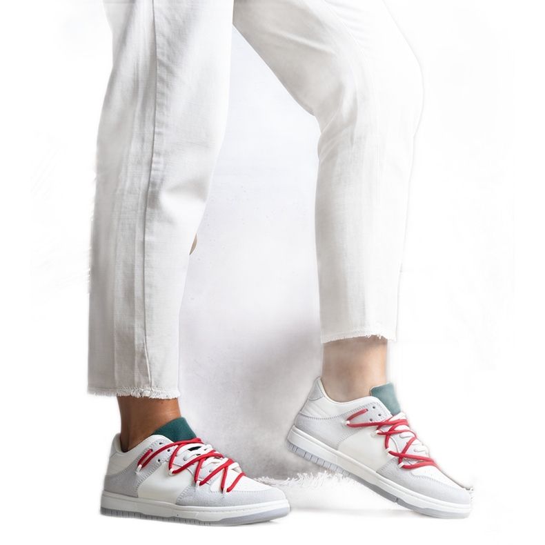 Adidași gri cu șireturi roșii de la Aucoin alb