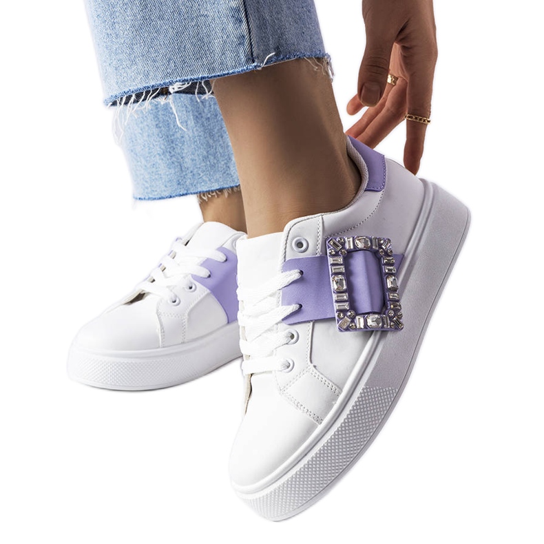 Tenisi albi decorați cu cataramă Ike mov Tenisi albi decorați cu cataramă Ike mov