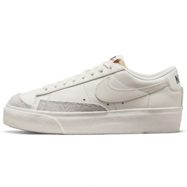 Pantofi Nike Blazer Low Platform M DJ0292-105 alb