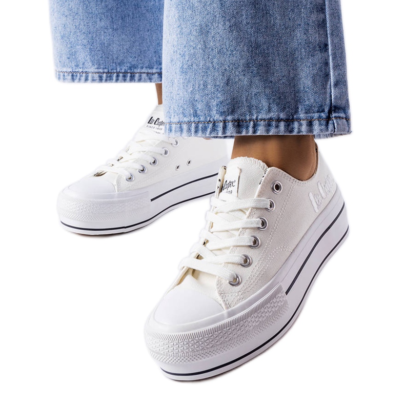 Adidasi Lee Cooper LCW-22-31-0842L albi