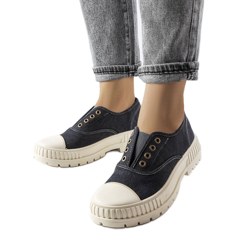 Tenisi negri de la Walton negru