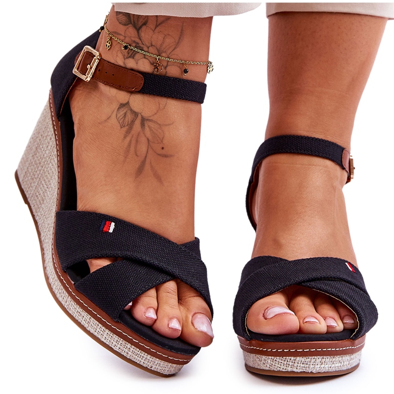 Sandale cu pană de damă Veenus negre negru