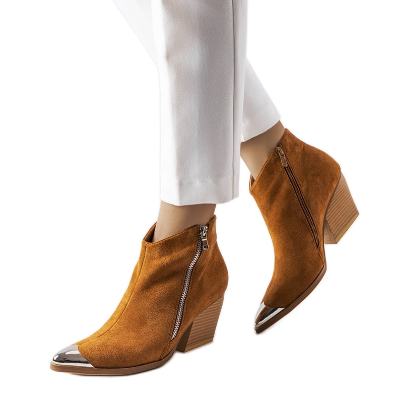 Cizme de cowboy maro cu vârf metalic de la Vergne