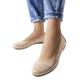 Balerini bej metalizați de la Crummit Balerini bej metalizați de la Crummit