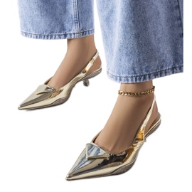 Sandale aurii cu toc mic de la Gougeon de aur