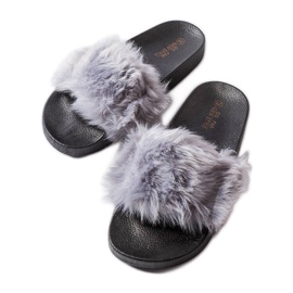 Papuci gri cu blana de la Genevre Papuci gri cu blana de la Genevre