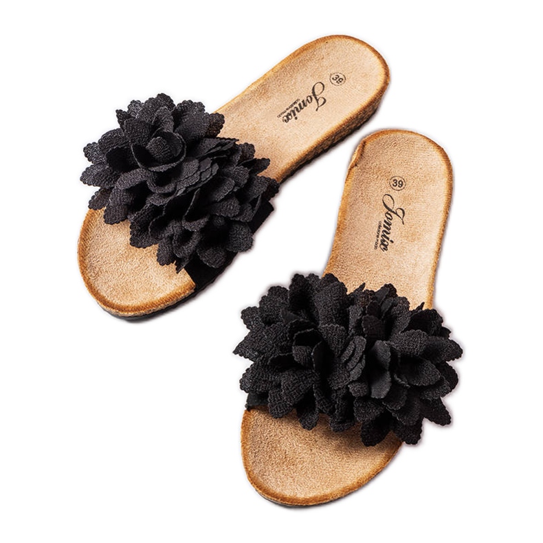 Papuci negri decorati cu flori negru