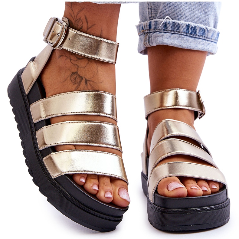 FM1 Sandale pe o platformă masivă Golden Lisbon de aur