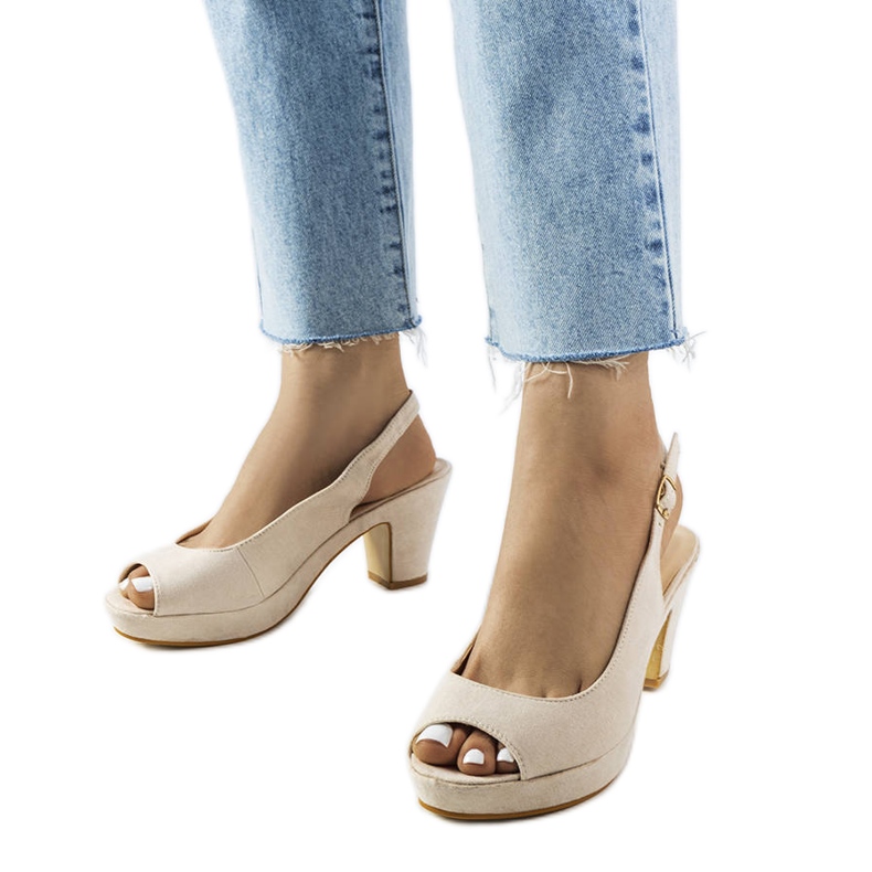 Sandale bloc bej de la Dionne