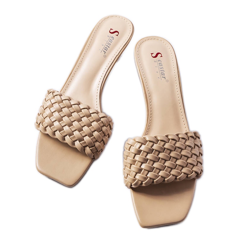 Sandale bej cu toc mic de la Burbank