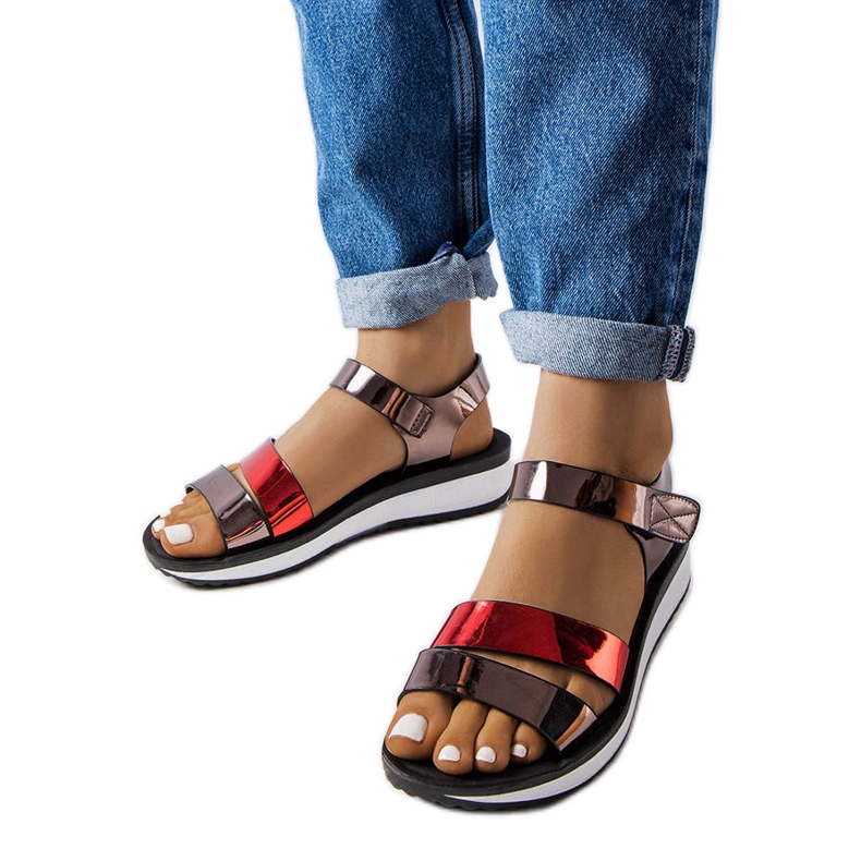 Inna Sandale de dama din piele lacuita Mila gri Inna Sandale de dama din piele lacuita Mila gri