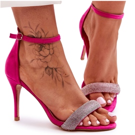 Sandale Cu Toc Înalt De Căprioară Cu Strasuri Momente Fucsia roz Sandale Cu Toc Înalt De Căprioară Cu Strasuri Momente Fucsia roz