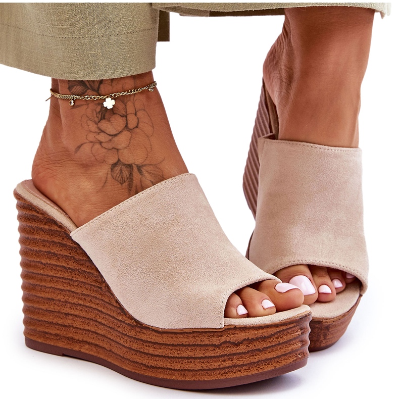 Catâri ușoare pe o platformă masivă Bej Good Vibe