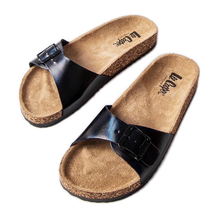 Tobogane din plută neagră cu catarame de la Lee Cooper LCW-22-35-1167L negru