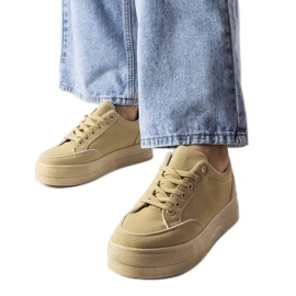 Adidași cu platformă bej de la Amathymes